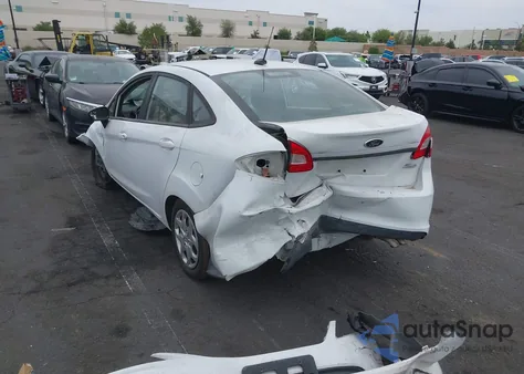 2013 Ford Fiesta S из США, поврежденный, VIN 3FADP4AJ2DM162619